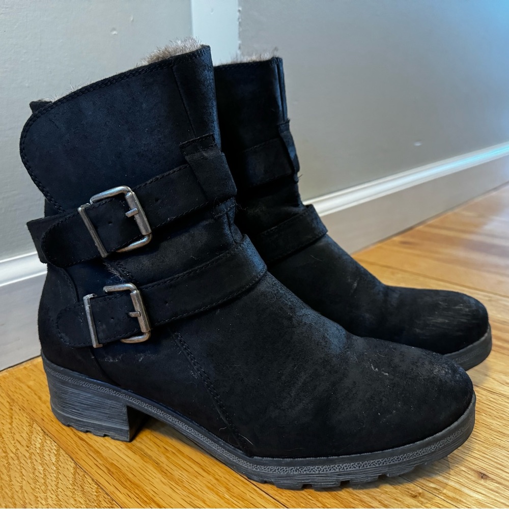 Women’s Sz 8.5 “White Mountain” Boots
